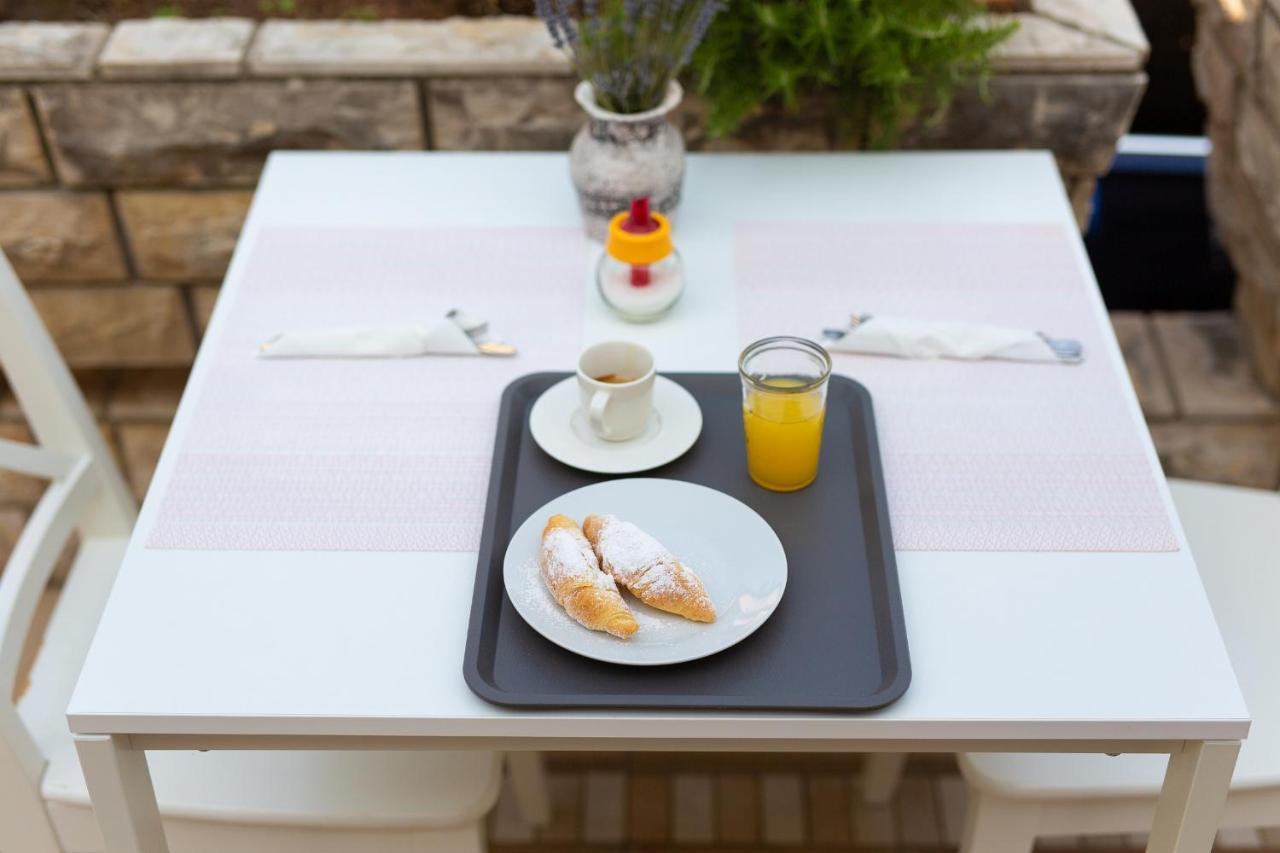 Bed&Breakfast Lucija Bed and Breakfast Punat Buitenkant foto