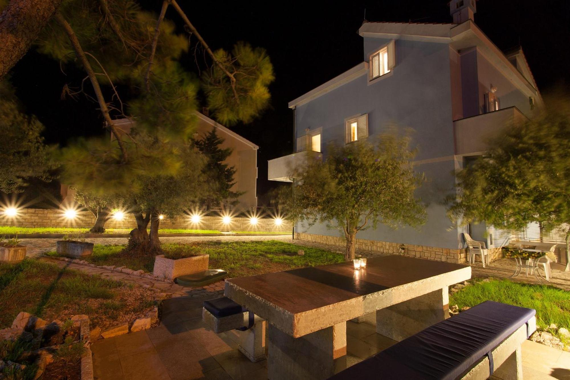 Bed&Breakfast Lucija Bed and Breakfast Punat Buitenkant foto